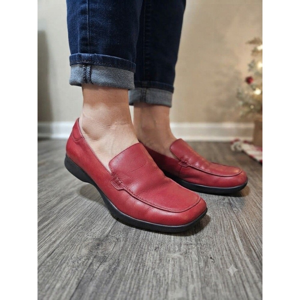 Red Leather Bruno Valenti Comfort Loafers Shoes Women’s Size 9M slip-on